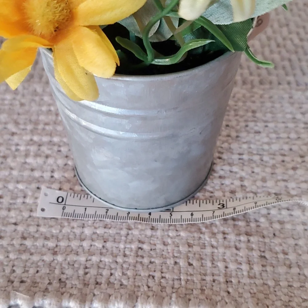 SPRING FLORAL DECOR